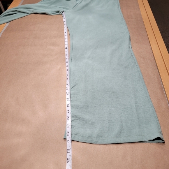 Jane's Size L-XL Sage Green Overalls / Jumpsuit, Excellent Used Condition - Picture 13 of 14